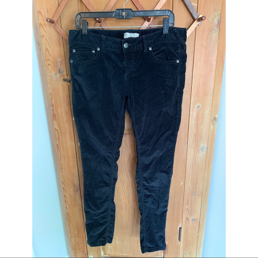 Free People black velvet low rise skinny jeans